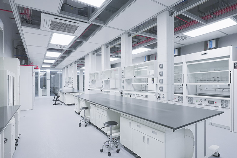 新抚实验室革新：安全与科技的现代融合